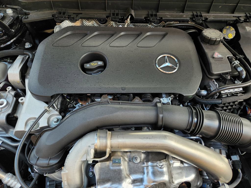 Used 2025 Mercedes-Benz GLB 250 GLB 250 image 29