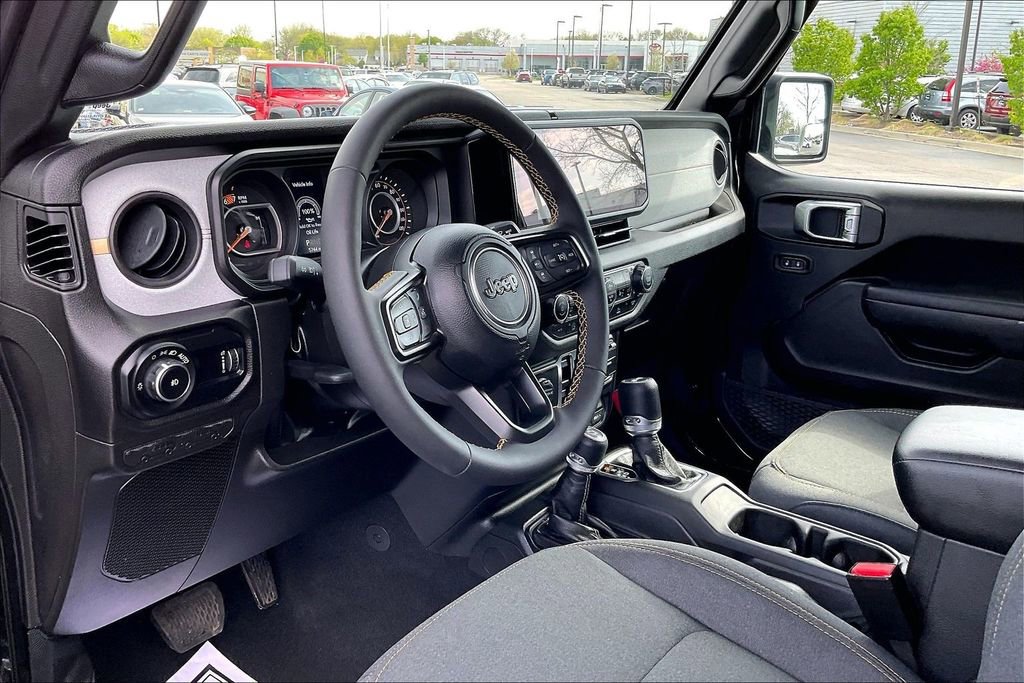 Used 2024 Jeep Wrangler Sport S AWD/4WD image 17