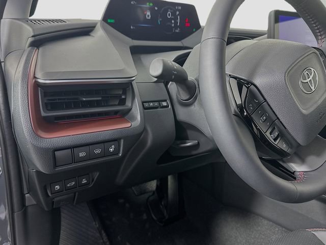 New 2026 Toyota Prius Plug-In Hybrid FWD image 17