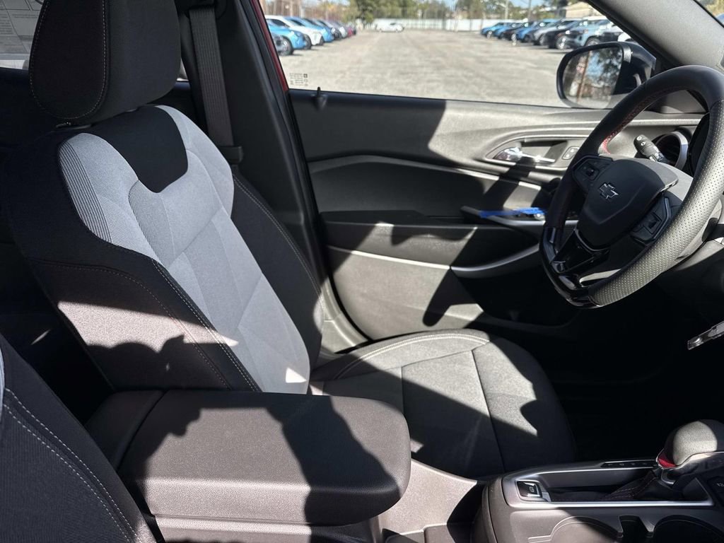 New 2026 Chevrolet Trax RS image 10