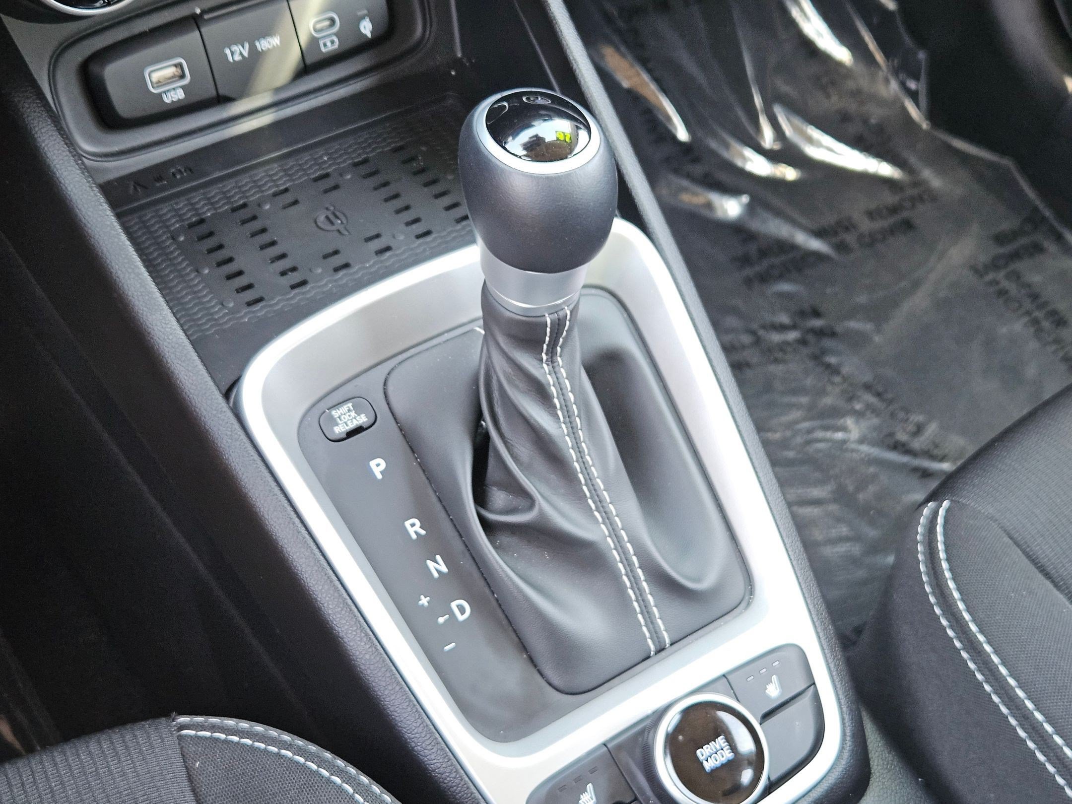Certified 2026 Hyundai Venue SEL FWD image 19
