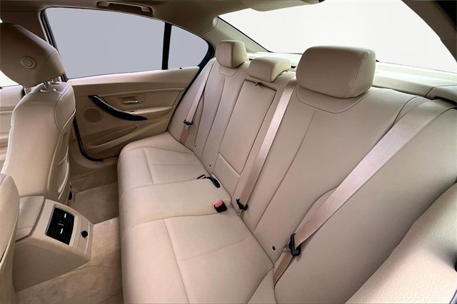 Used 2016 BMW 320i xDrive Sedan image 28