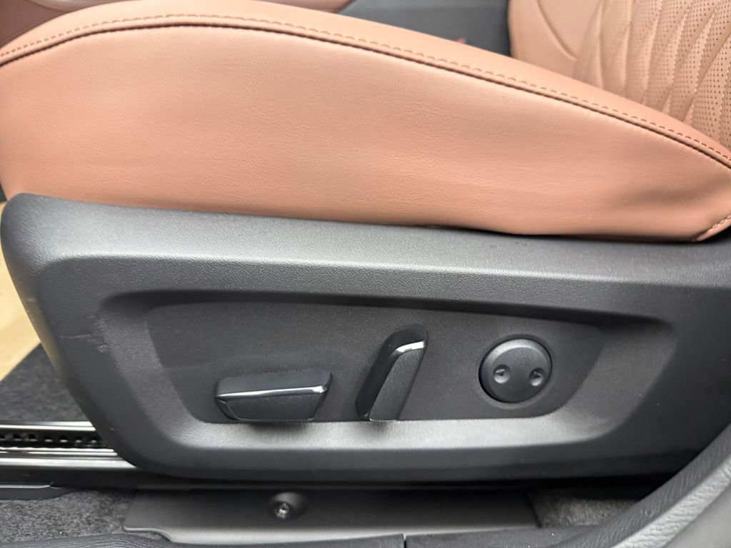 New 2026 Mitsubishi Outlander SEL AWD/4WD image 13