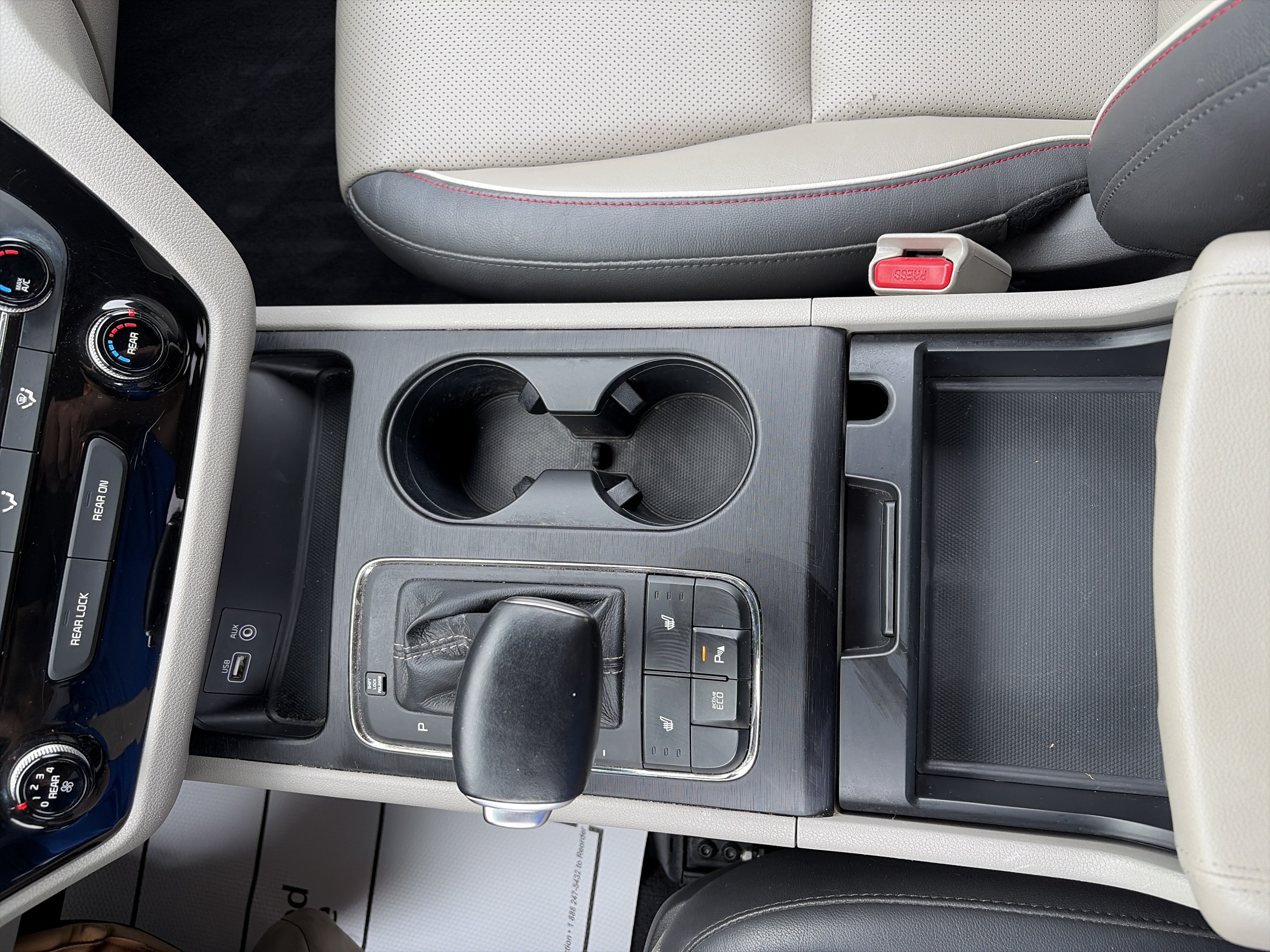 Used 2017 Kia Sedona LX w/ LX Essentials Premium Package FWD image 29