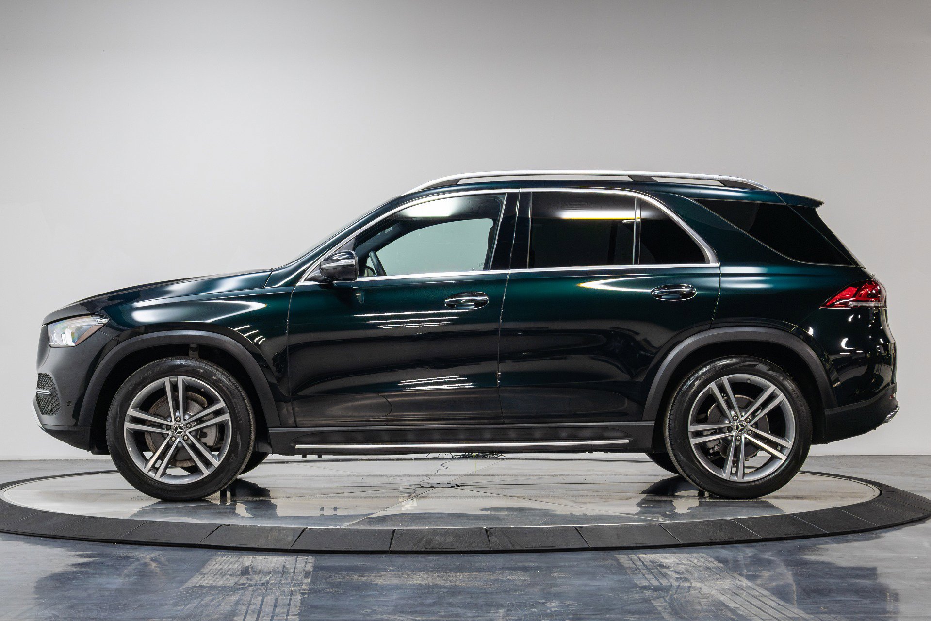 Used 2021 Mercedes-Benz GLE 350 4MATIC image 34