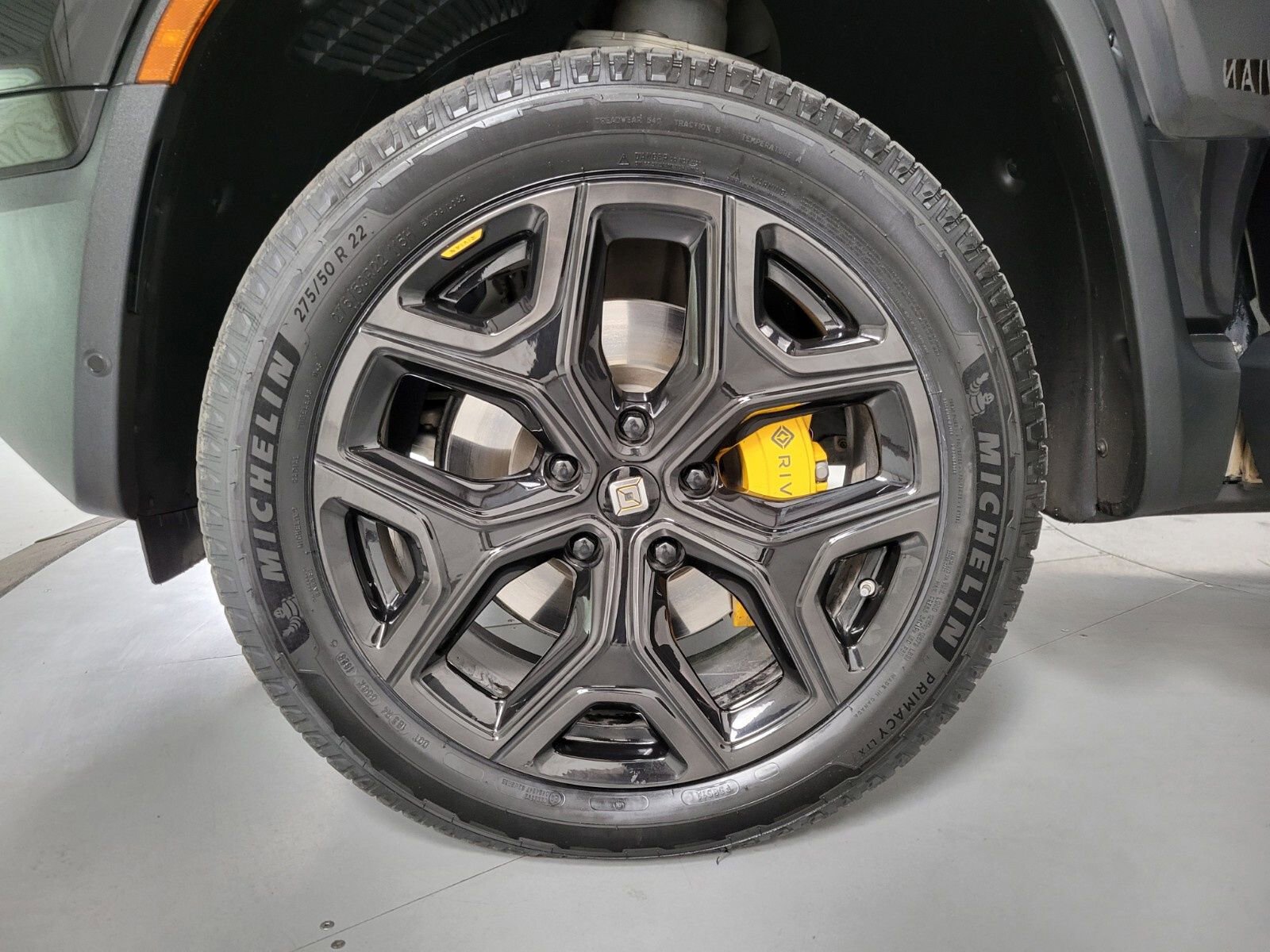 Used 2023 Rivian R1T Adventure image 12