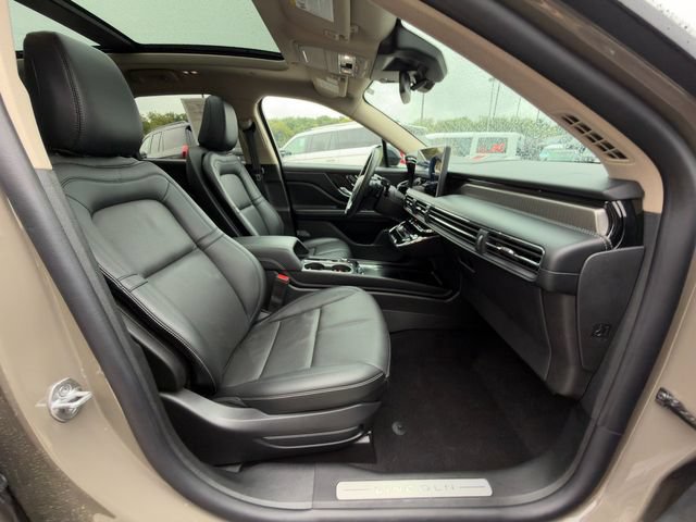 Used 2025 Lincoln Corsair Grand Touring w/ Jet Appearance Package AWD/4WD image 10
