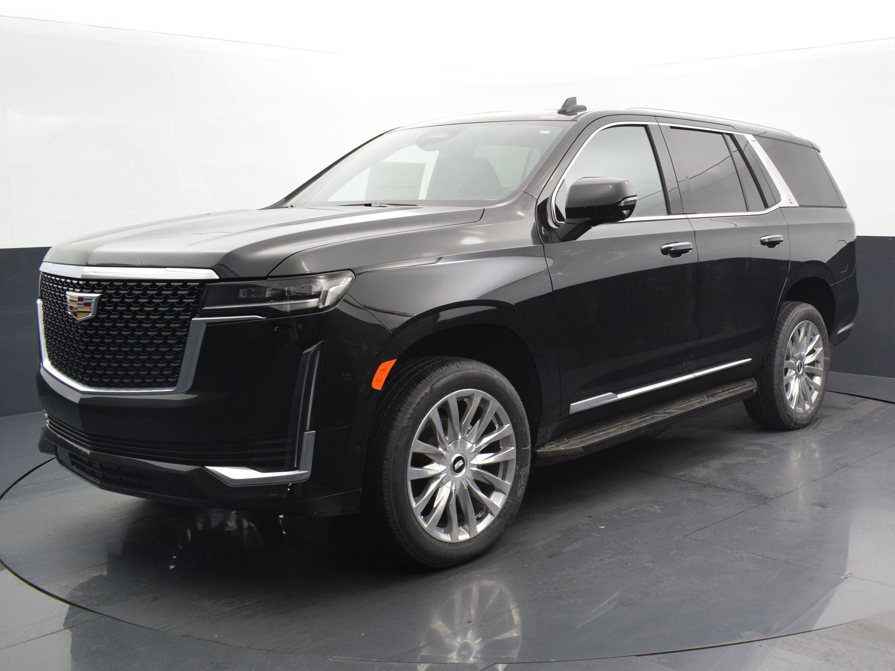 Used 2024 Cadillac Escalade Premium Luxury image 1