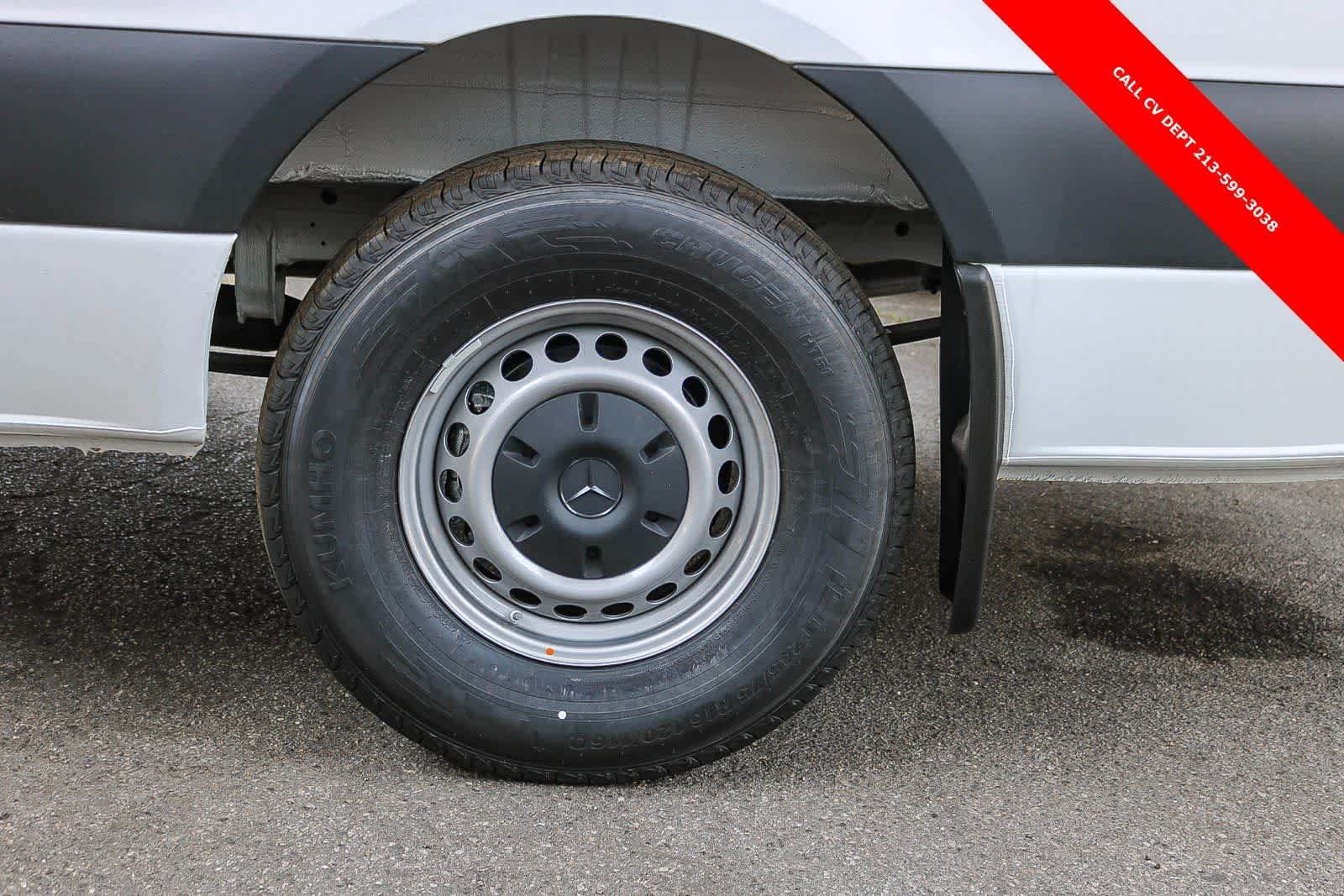 Used 2024 Mercedes-Benz Sprinter 2500 image 11