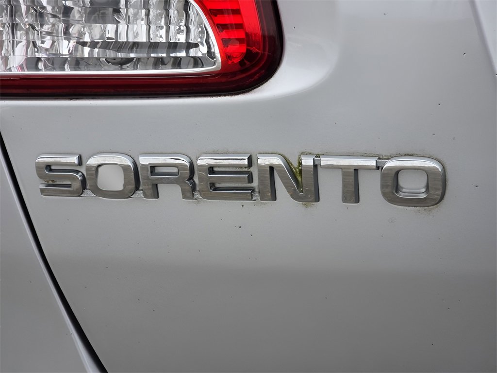 Used 2013 Kia Sorento LX image 11