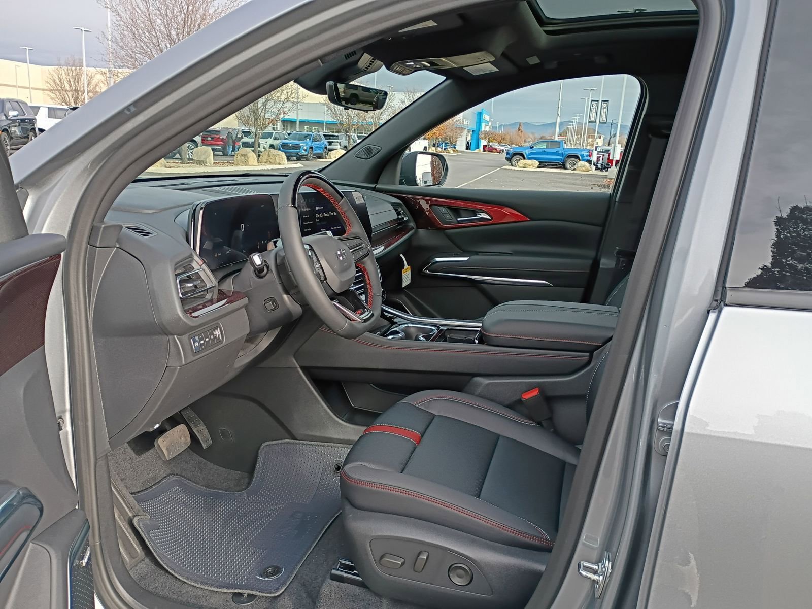 New 2026 Chevrolet Traverse RS image 30