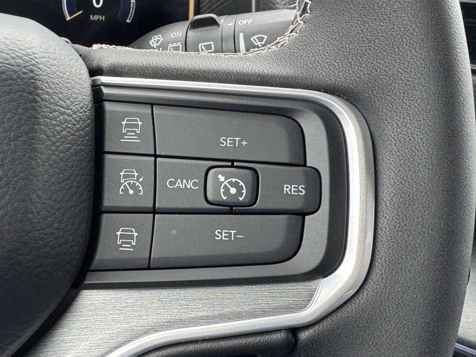 New 2025 Jeep Wagoneer L Series II w/ Premium Group I image 20