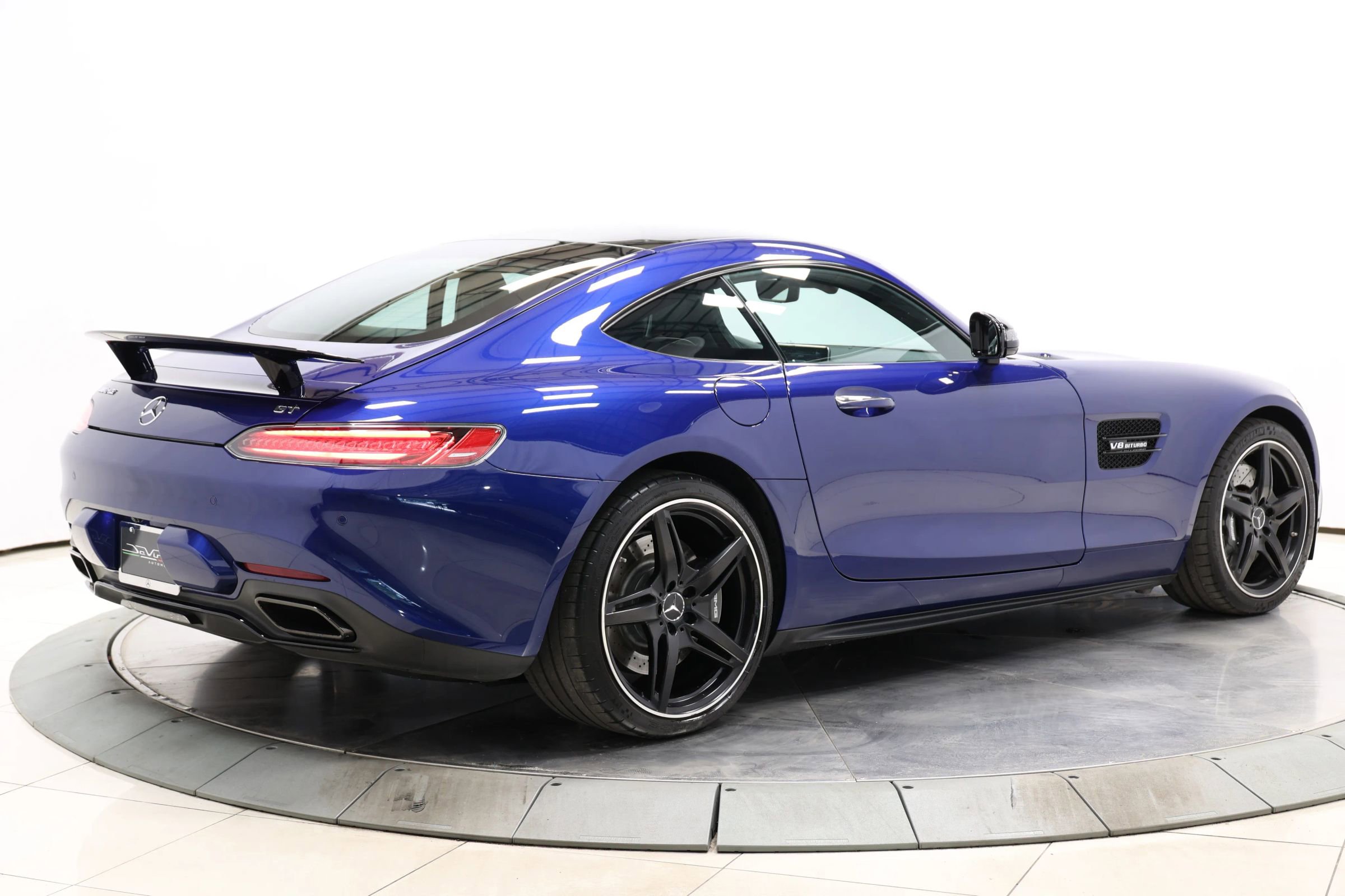 Used 2017 Mercedes-Benz AMG GT Coupe image 4