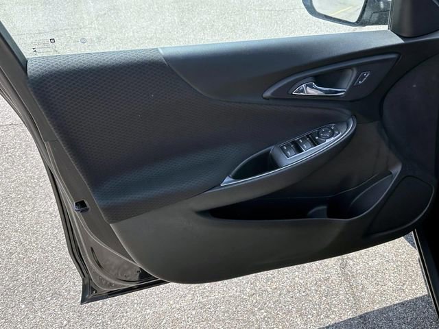 Used 2016 Chevrolet Malibu LT FWD image 14