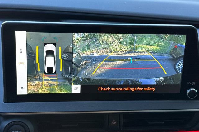 Used 2024 Toyota Prius Prime Premium w/ Advanced Technology Package image 19