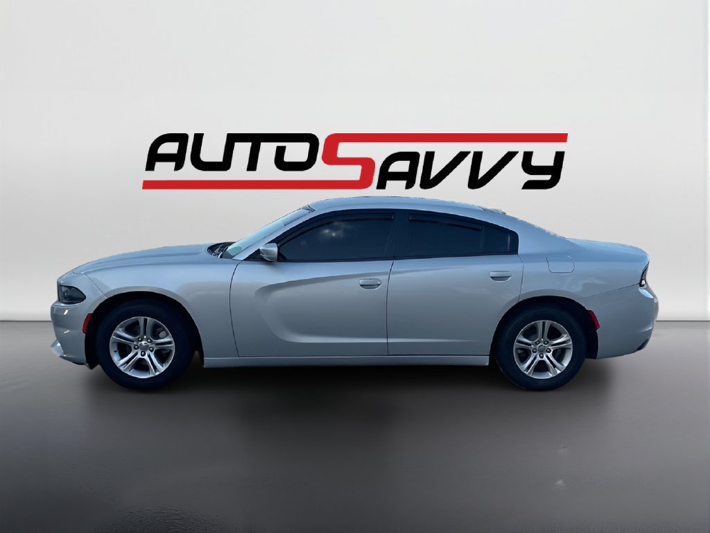 Used 2022 Dodge Charger SXT RWD image 4