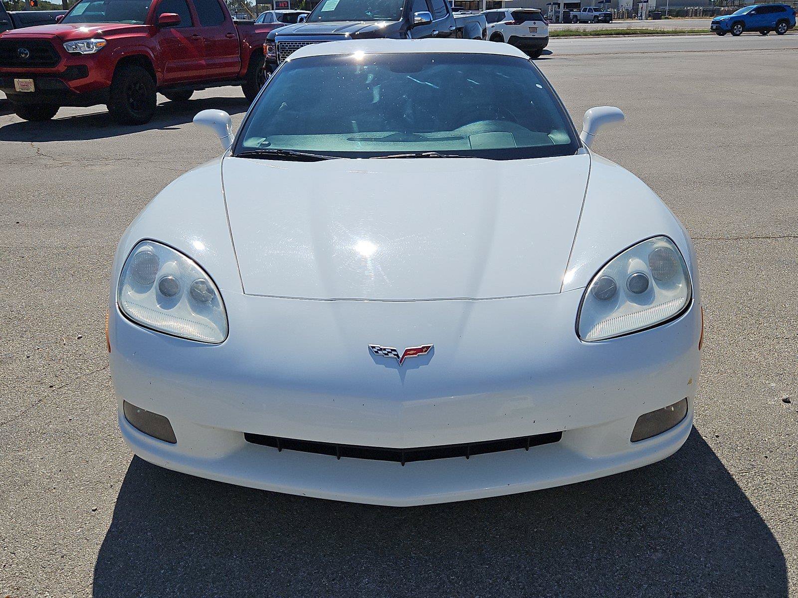 Used 2006 Chevrolet Corvette Coupe w/ Preferred Equipment Group RWD image 12