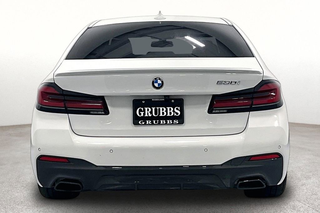 Used 2023 BMW 530i w/ M Sport Package RWD image 4