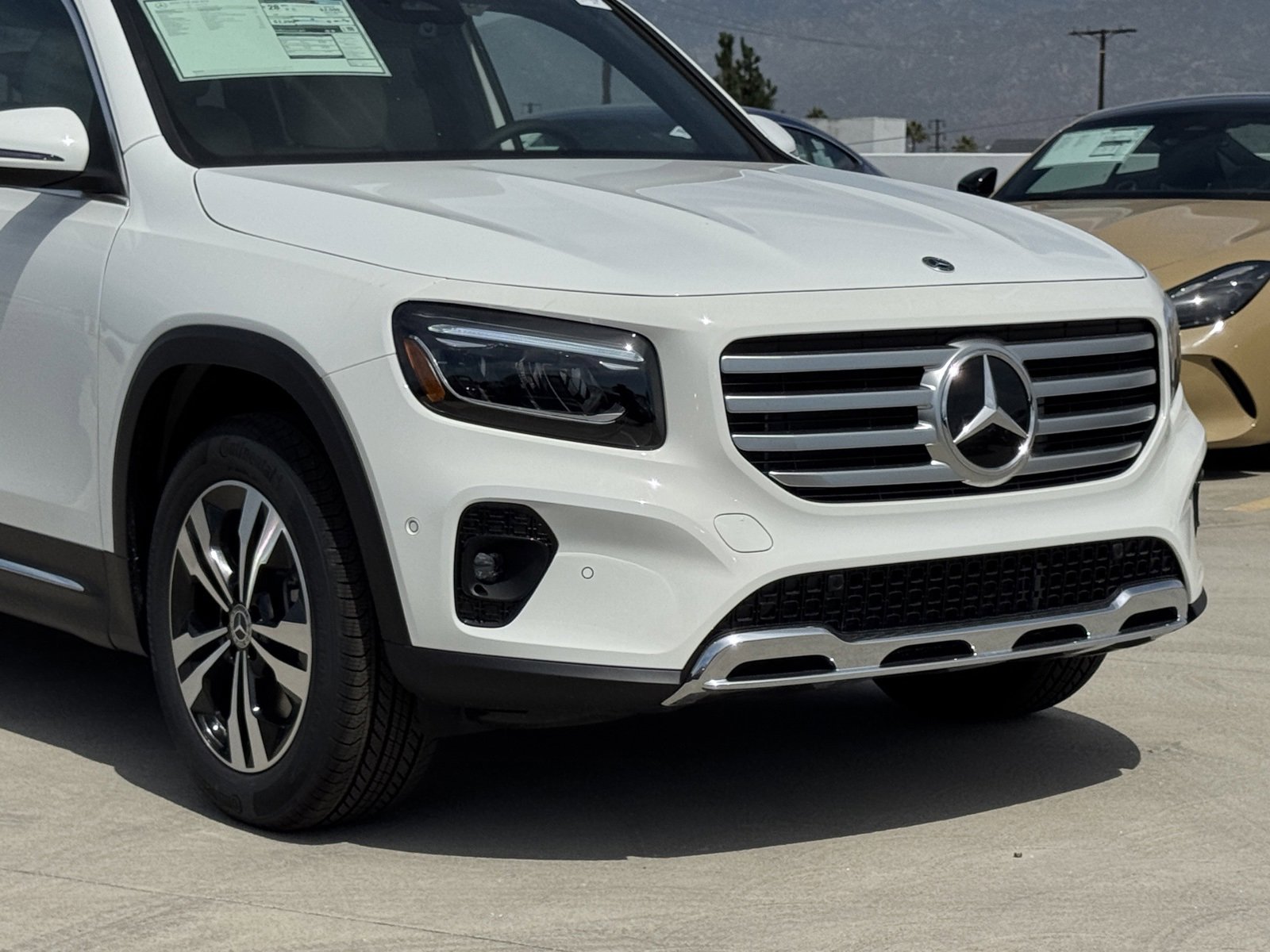 New 2026 Mercedes-Benz GLB 250 image 3