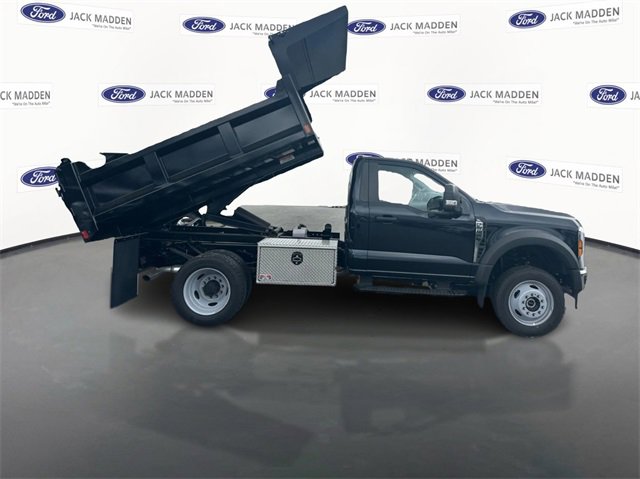New 2025 Ford F550 4x4 Regular Cab Super Duty image 4