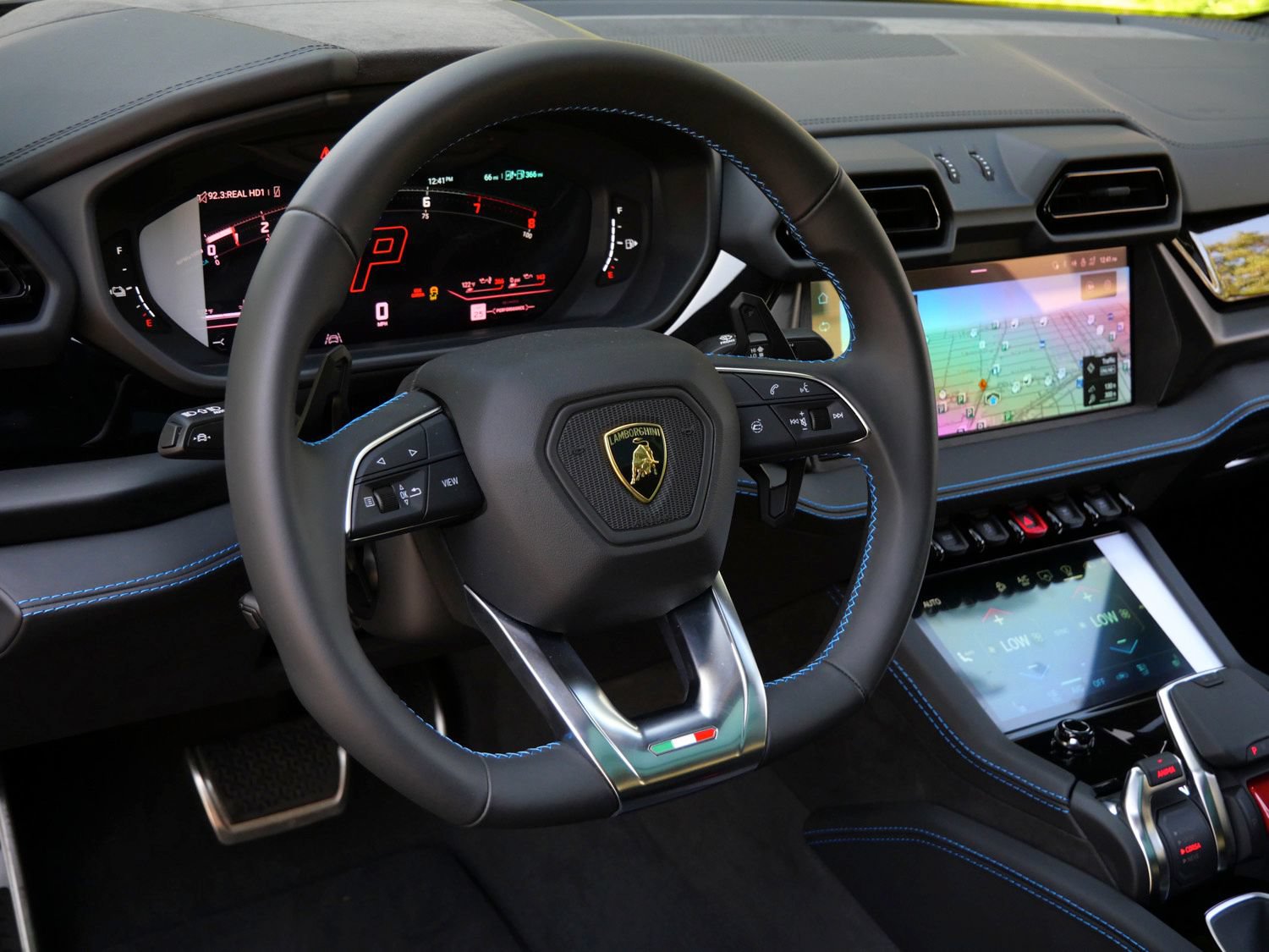 Used 2025 Lamborghini Urus S AWD/4WD image 15