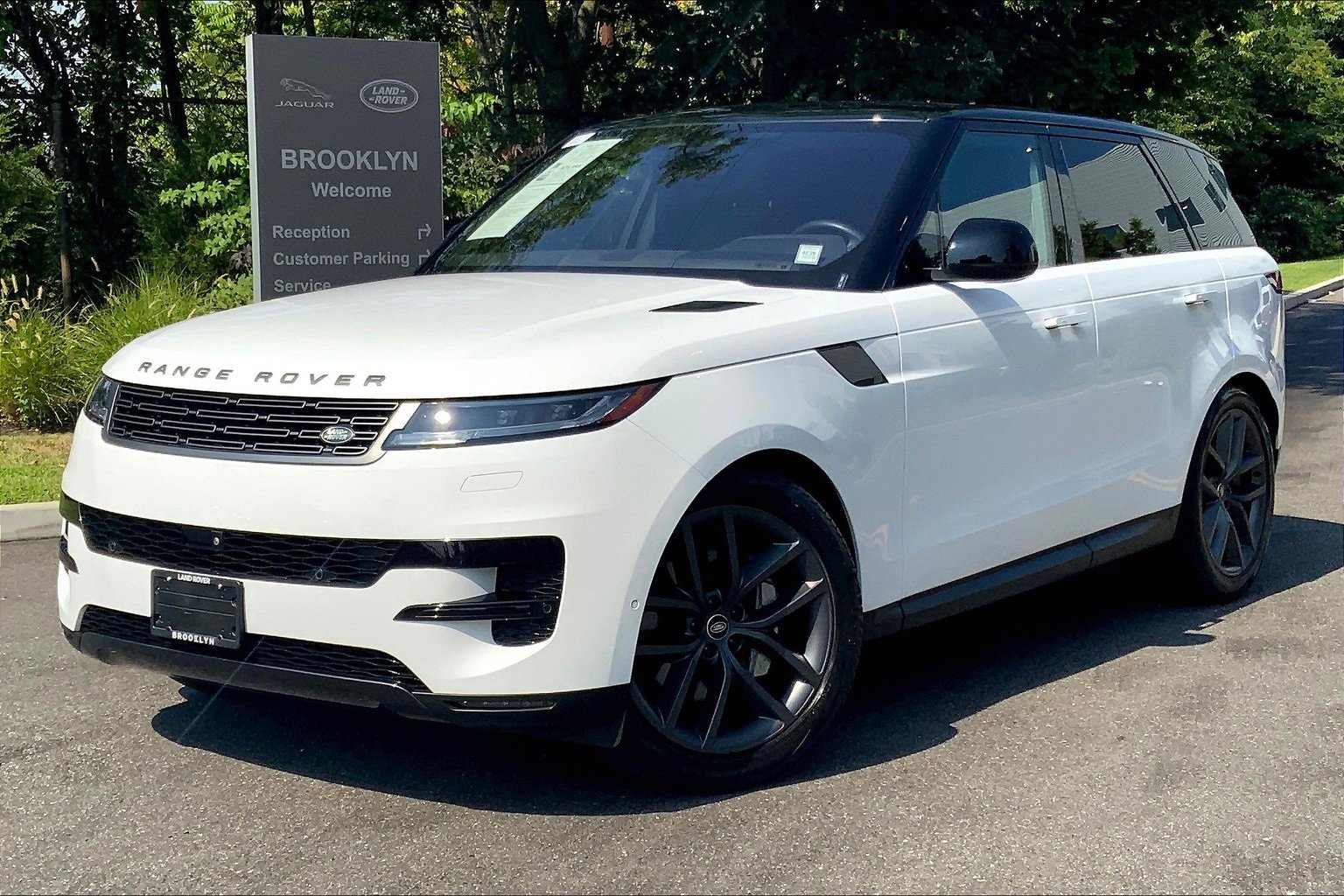 Used 2023 Land Rover Range Rover Sport SE