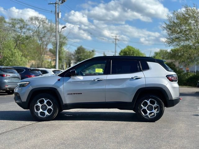 Used 2022 Jeep Compass Trailhawk w/ Trailhawk Elite Group AWD/4WD image 2