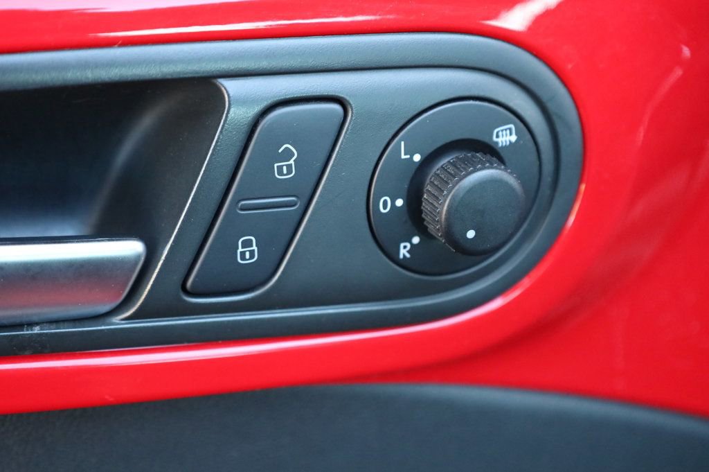 Used 2014 Volkswagen Beetle 1.8T image 27