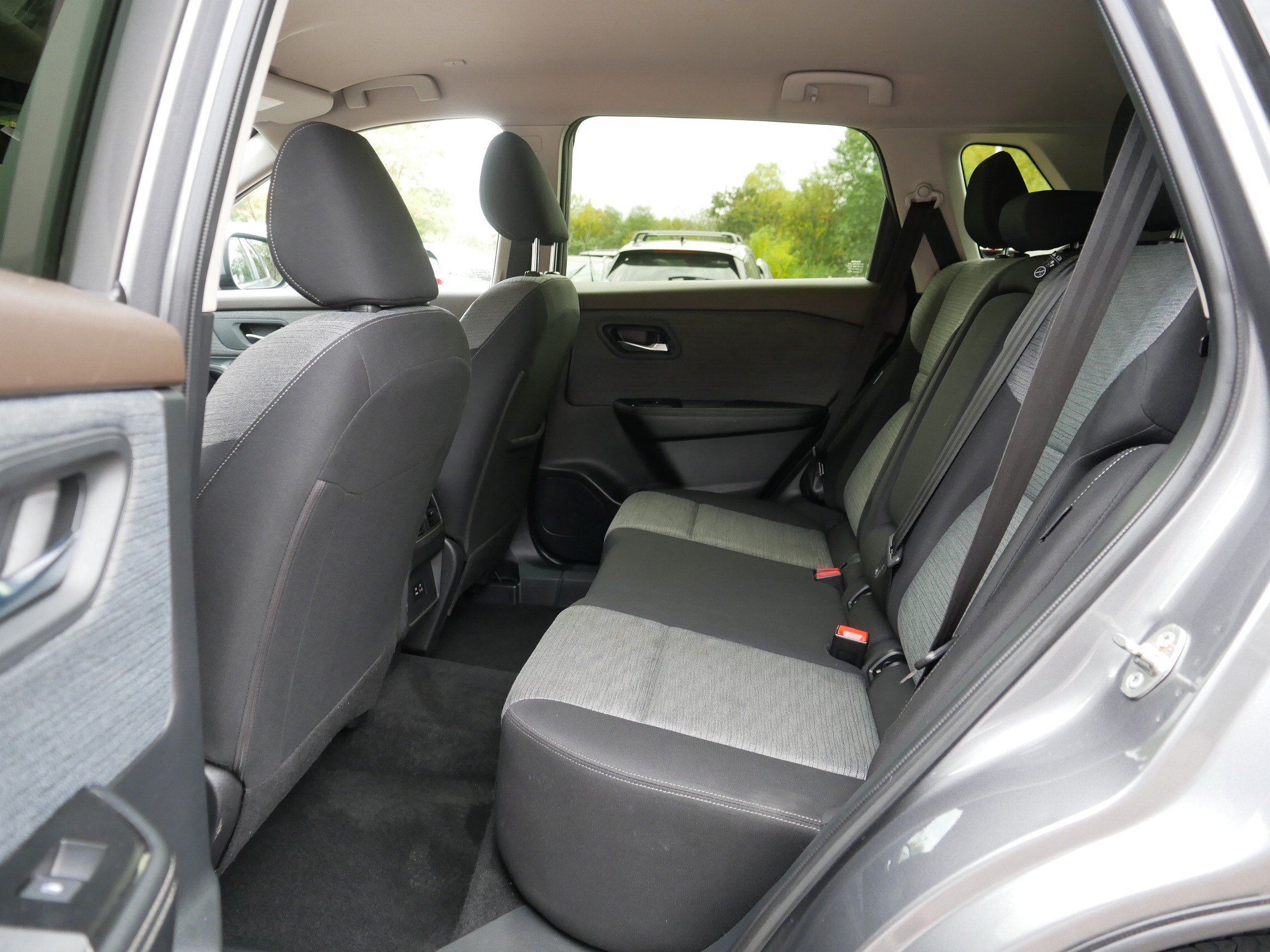 Certified 2023 Nissan Rogue SV AWD/4WD image 35