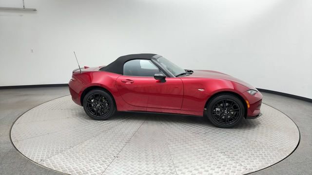 Certified 2024 MAZDA MX-5 Miata Club image 9