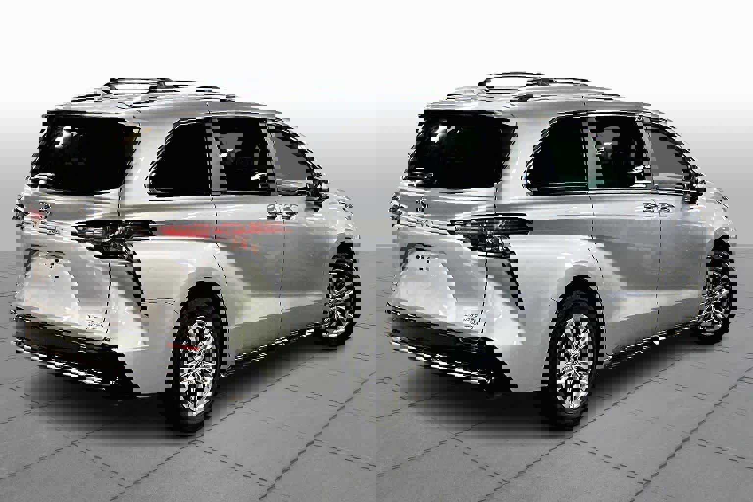 Used 2023 Toyota Sienna Limited image 13