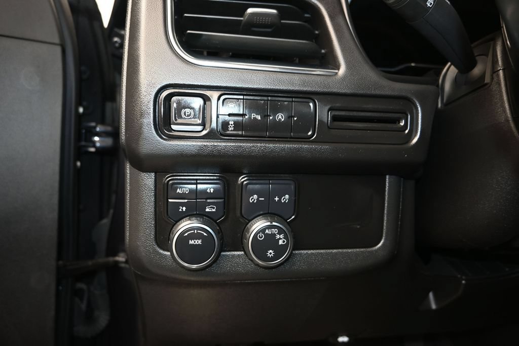 Used 2023 Chevrolet Tahoe LT AWD/4WD image 13