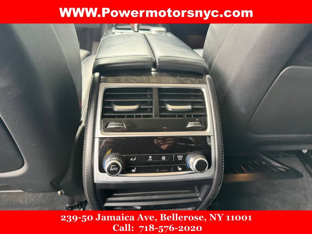 Used 2022 BMW 740i xDrive AWD/4WD image 28
