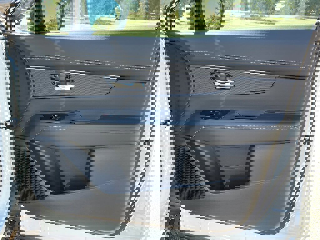 New 2025 Nissan Murano SV image 6