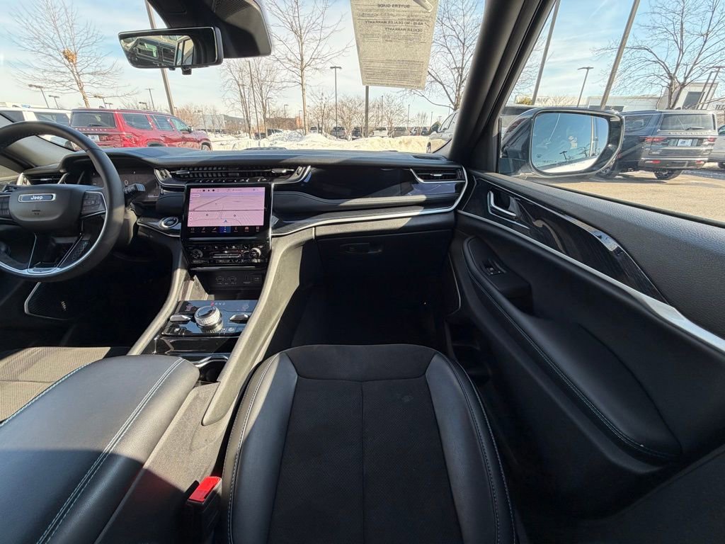 Used 2023 Jeep Grand Cherokee Trailhawk w/ Luxury Tech Group III image 19