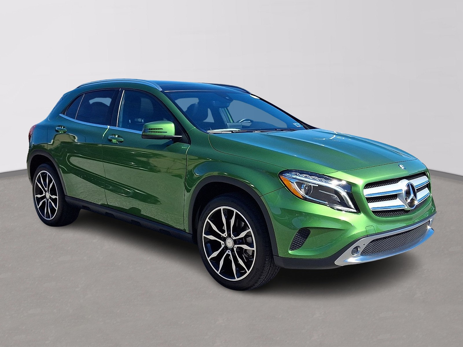 Used 2017 Mercedes-Benz GLA 250 4MATIC image 3