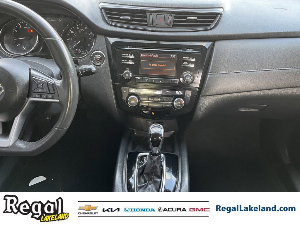 Used 2017 Nissan Rogue SV image 14