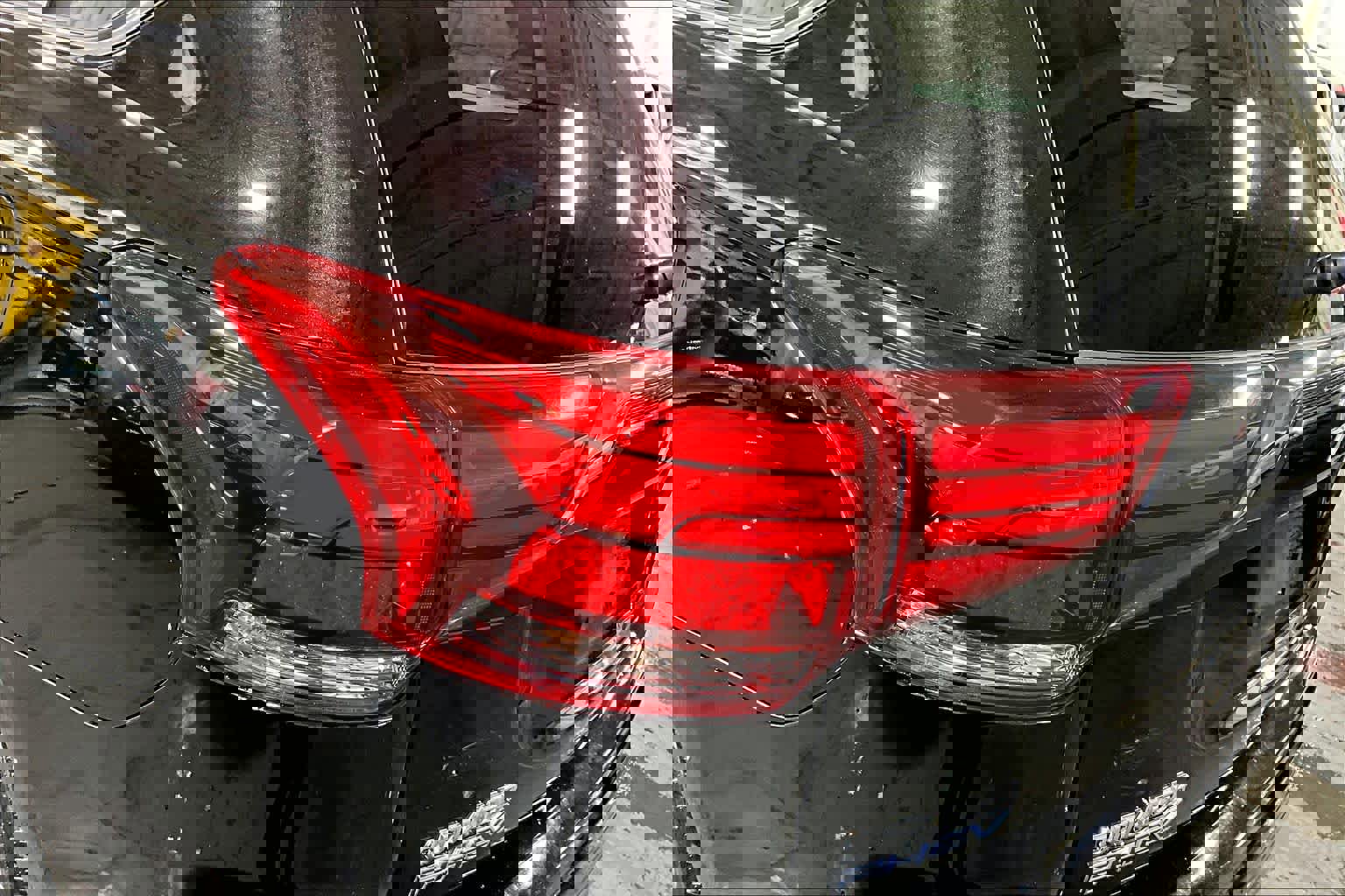 Used 2021 Mitsubishi Outlander LE image 28