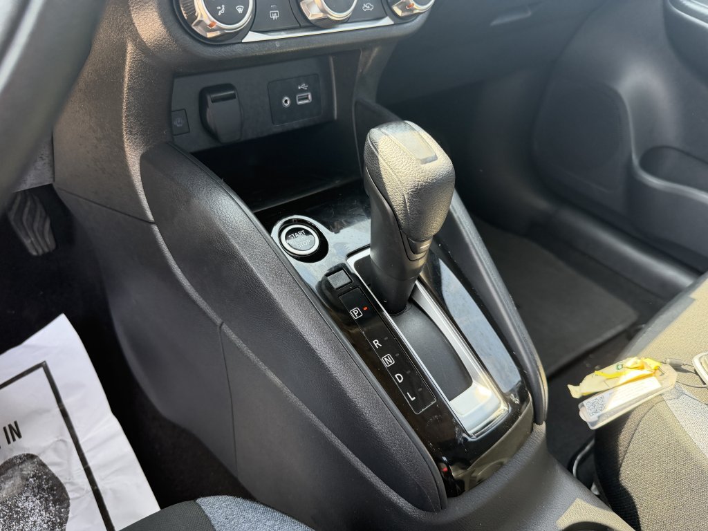Used 2025 Nissan Versa SV FWD image 10