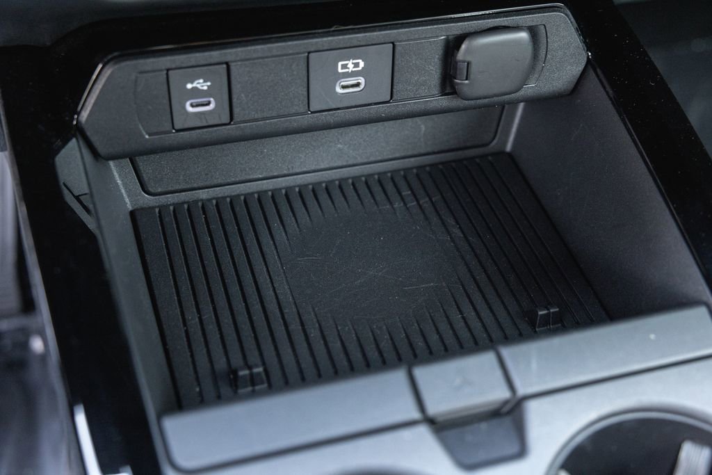 Used 2025 Toyota Prius LE image 20