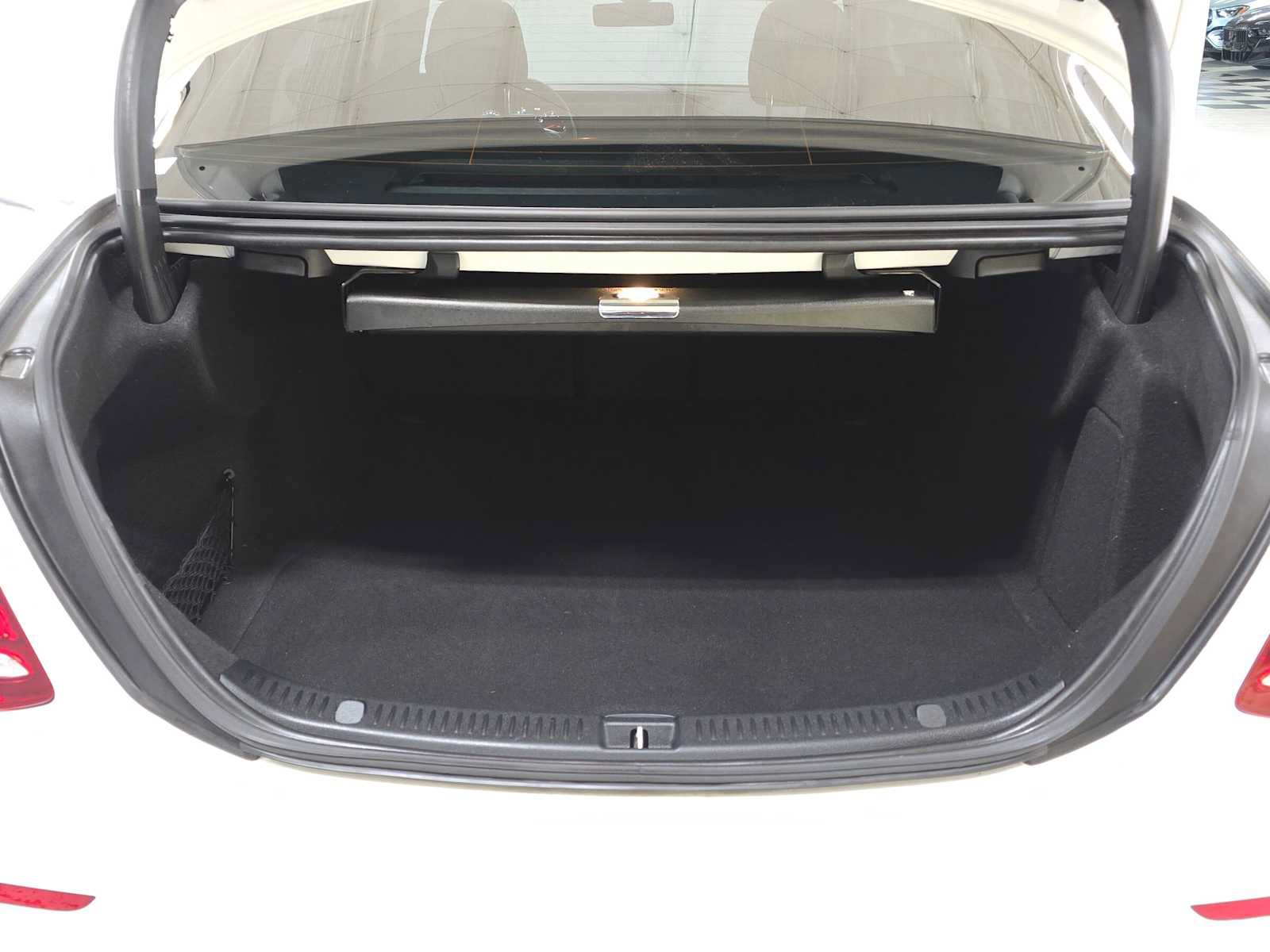 Certified 2017 Mercedes-Benz E 300 4MATIC image 14