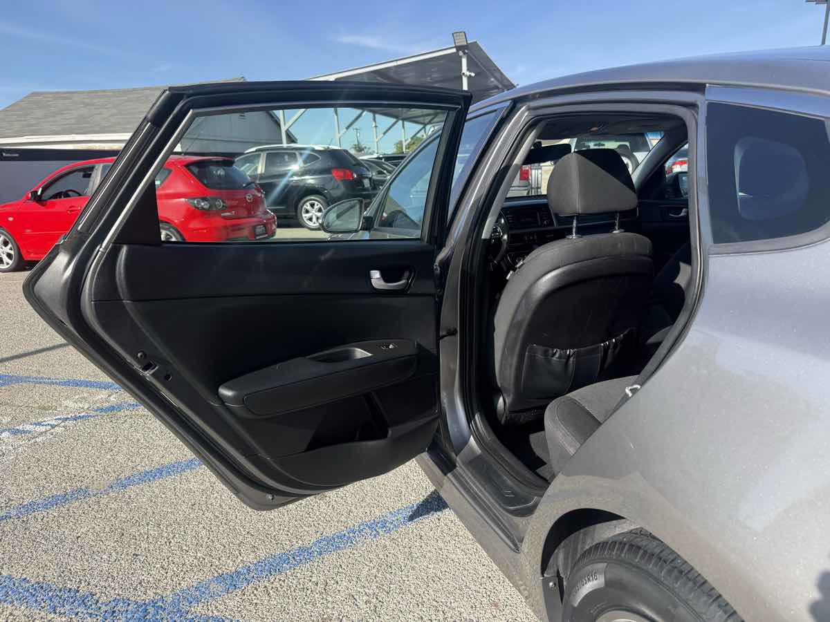 Used 2016 Kia Optima LX image 12