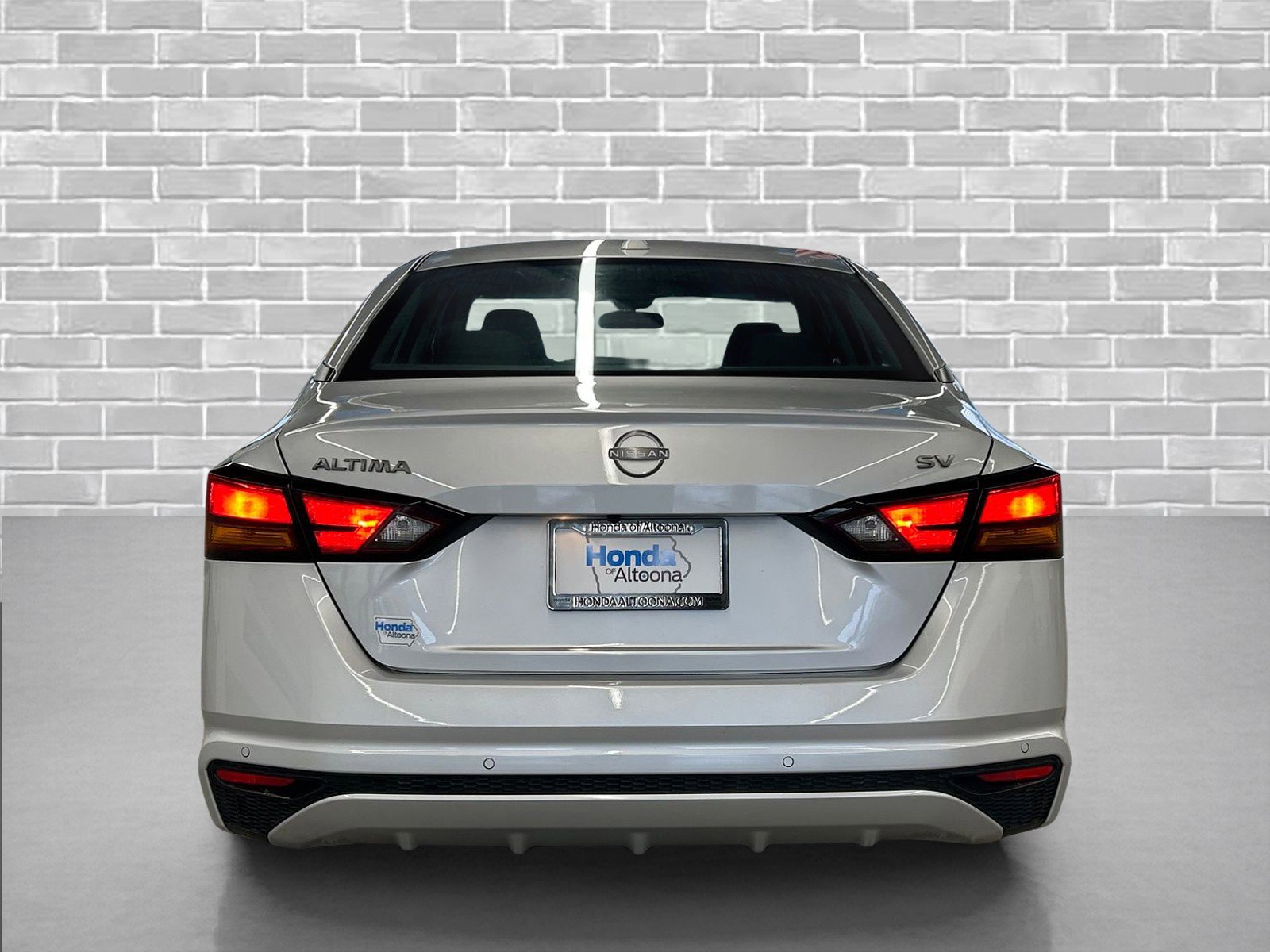 Used 2024 Nissan Altima 2.5 SV image 4