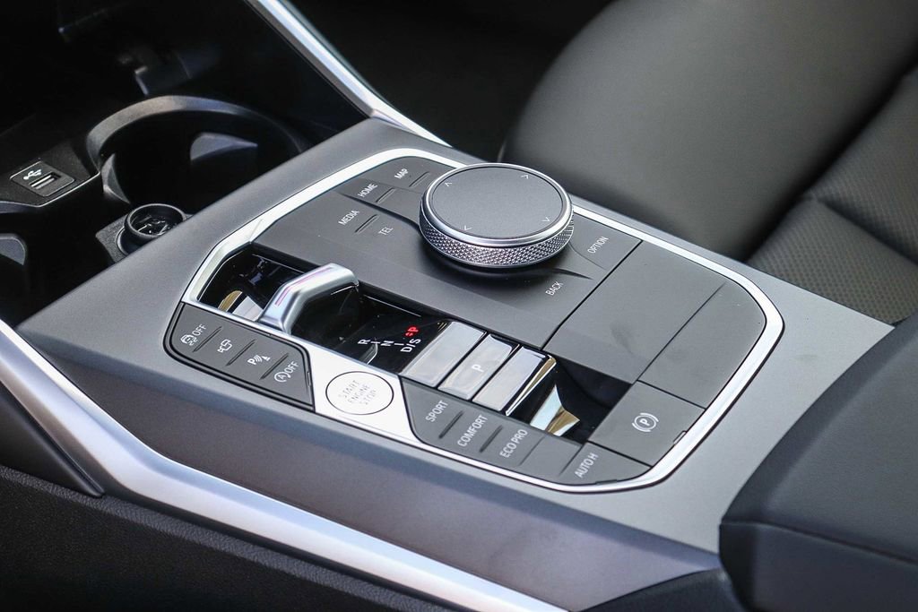 New 2025 BMW 230i Coupe w/ Convenience Package image 17