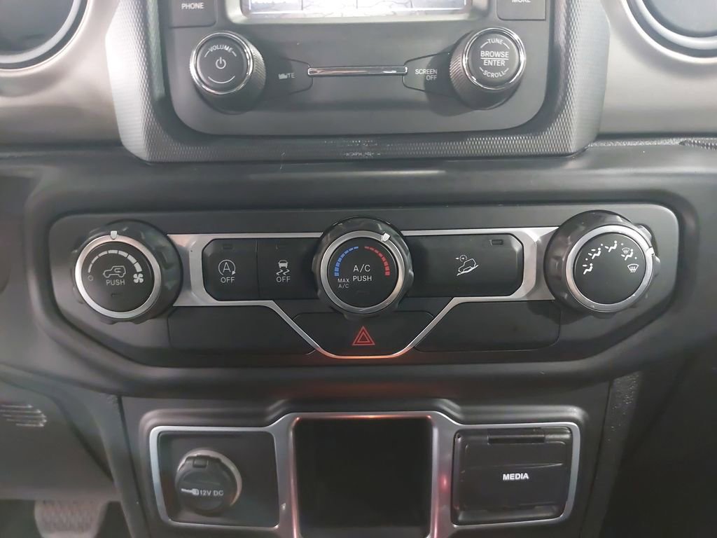 Used 2018 Jeep Wrangler Unlimited Sport image 20