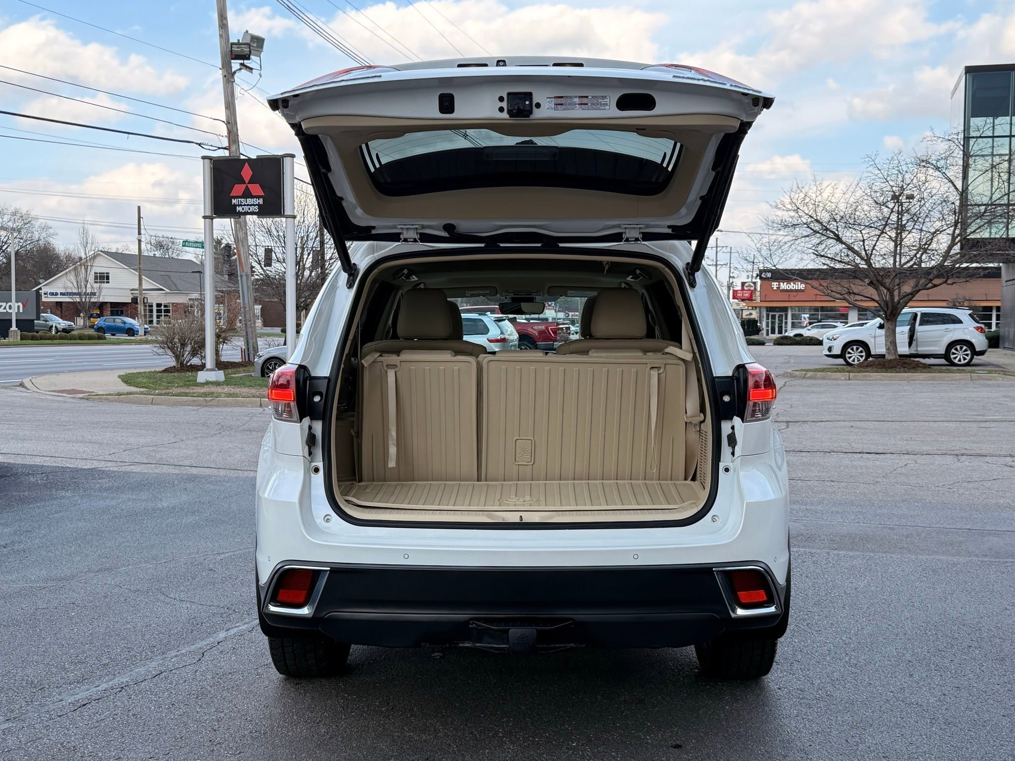 Used 2019 Toyota Highlander Limited AWD/4WD image 35