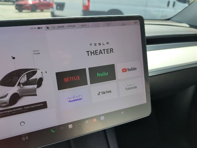 Used 2022 Tesla Model Y Performance image 16