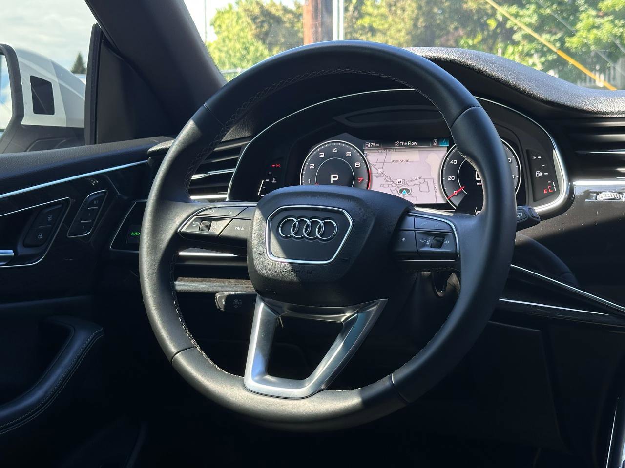 Used 2022 Audi Q8 Premium Plus AWD/4WD image 26