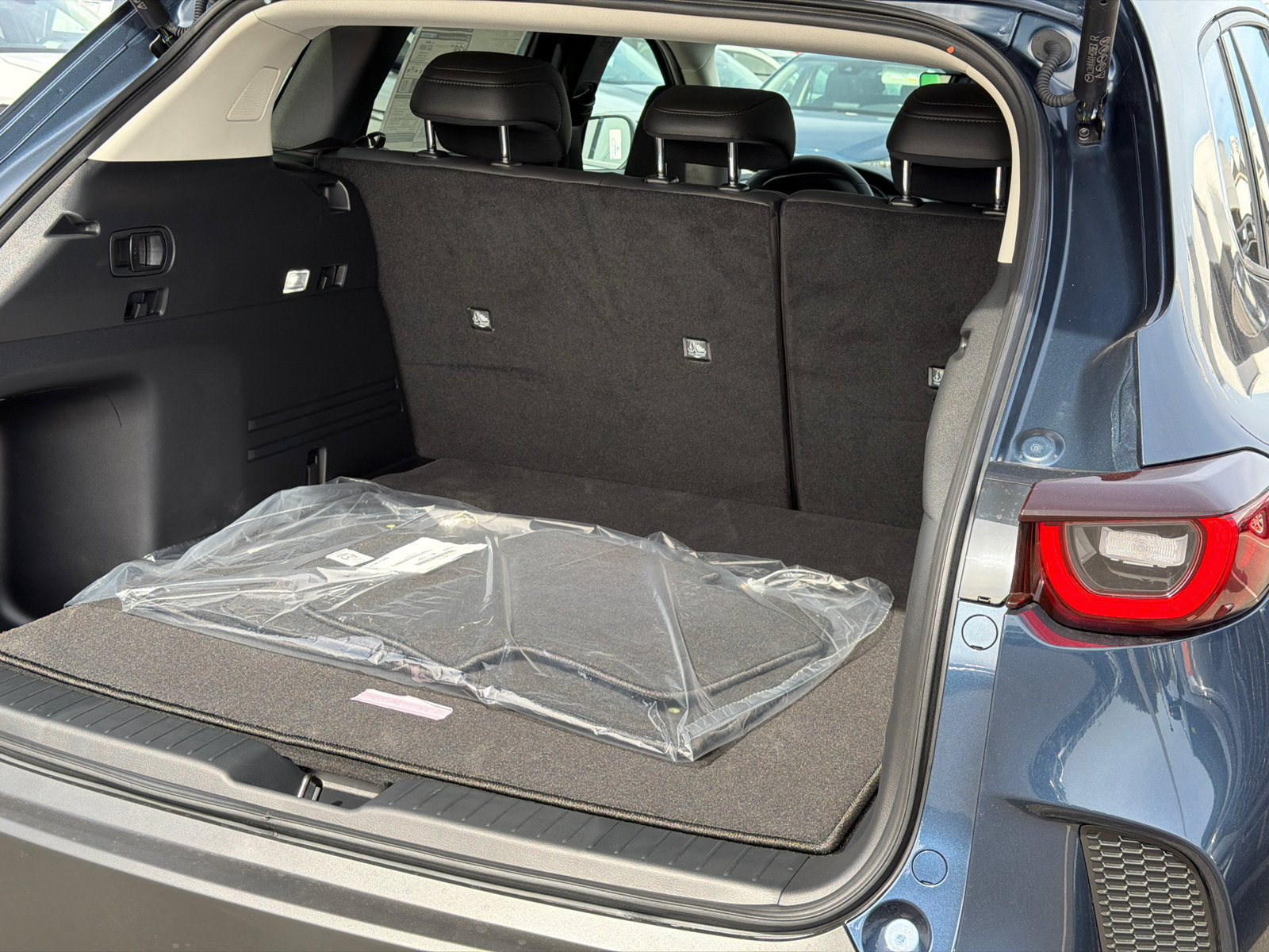 New 2026 MAZDA CX-50 AWD 2.5 Hybrid w/ Premium Pkg image 8