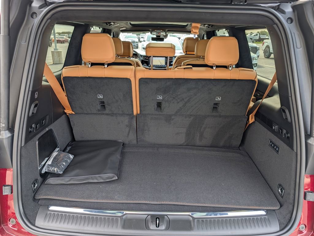 New 2026 Jeep Grand Wagoneer Summit AWD/4WD image 7